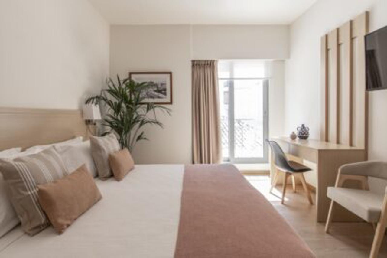 Gallery Suites & Residences พีเรียส ภายนอก รูปภาพ